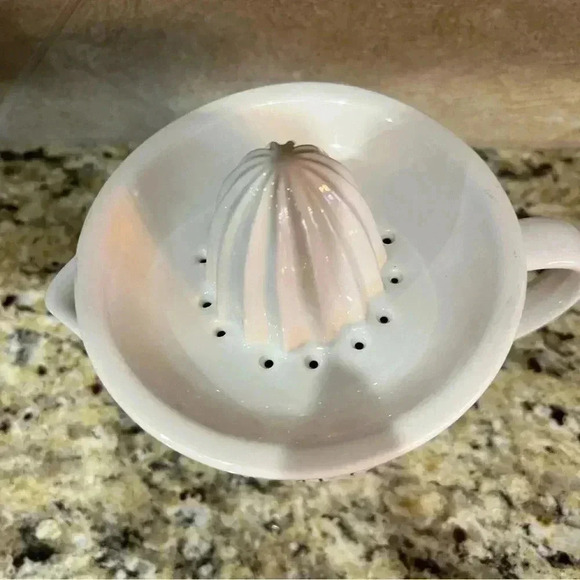 Rae Dunn "SQUEEZE" Juicer Pitcher With Handle by Magenta Artisan Collection - Picture 7 of 12